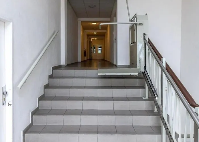 Private 1km From Center *